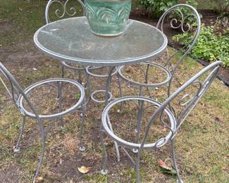 Cafe set (with seat cushions)