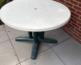Patio table - plasic