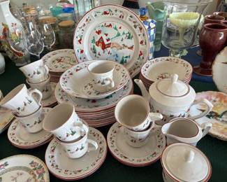 Farberware White Christmas Dish Set $ 170.00 - 54 Pcs