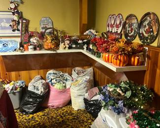 Comforters, fall decor, Christmas decor