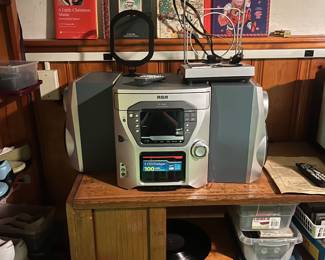 5 doc changer stereo, misc CD’s and tapes .