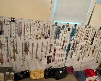 Jewelry and purses/bags 