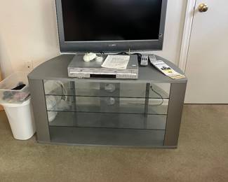 Tv stand and tv 36” sony