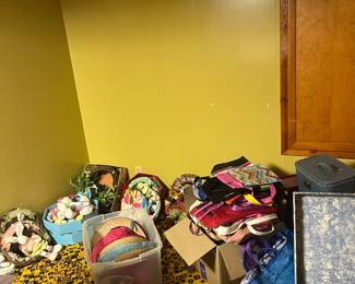 Seasonal wreaths, shopping bags, hats