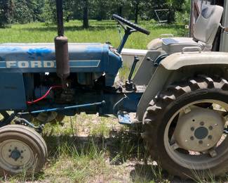 Ford Tractor - 40 years old but Runs!