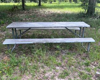 Aluminum picnic table