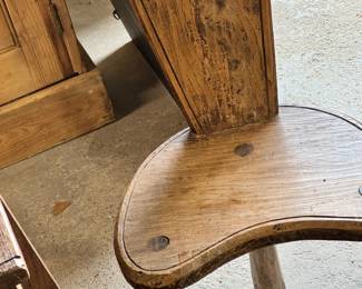 We have many decorative chairs, hallway chairs, stools, milking stools, etc.