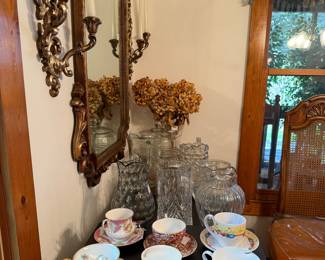 Porcelain cups & saucers