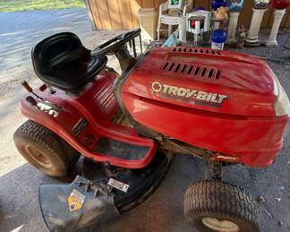 Riding lawnmower