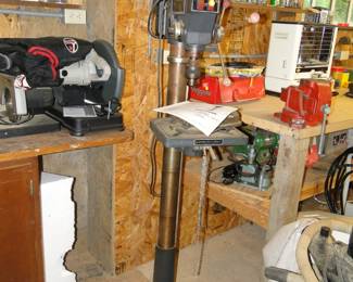 Drill press, to press your drills