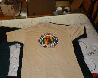 Men's vintage T-Shirt.  THANK YOU VETERANS!