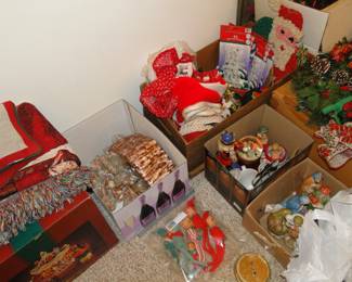 More vintage Christmas items, that need to be shown in  a better light