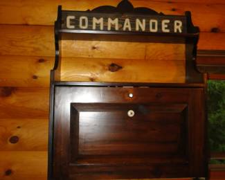 Commander wall storage unit
