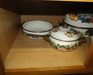 Tabletops Unlimited.  Kensington Garden Pattern.