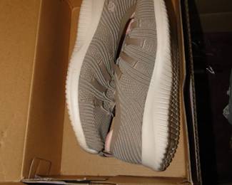 New women's shoes, in the box, never worn