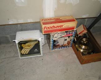 Some kitchen things, for of course the kitchen