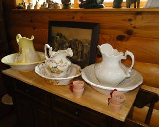 Another shot of those vintage bowls and pitchers