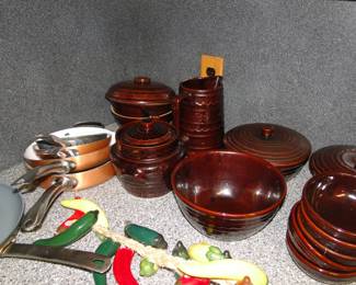 Vintage Marcrest "Daisy Dot" brown glazed stoneware