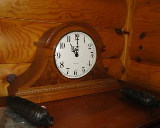 Mantle clock