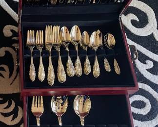 Towle stainless gold tone places settimg for 12