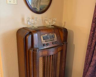 Antique Philco Radio