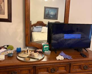 Dresser, TV and miscellaneous 