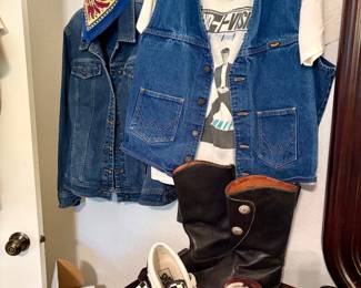 David Bowie Tee and clean Vans