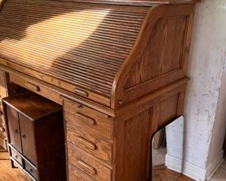 **PRESALE - VINTAGE ROLL TOP DESK $200