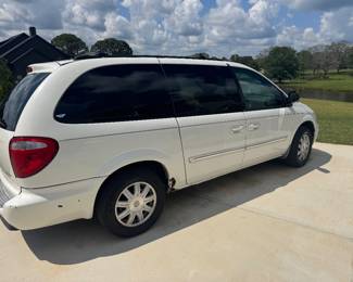 05 Chrysler Town and Country 