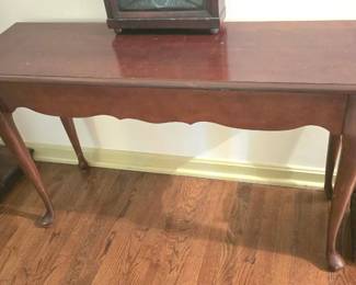 Queen Anne Narrow Sofa table perfect for foyer or narrow space