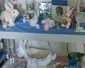 Tons of beautiful decor