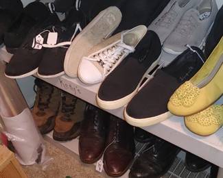 Nice lady shoes size 7 7 1/2 and 8