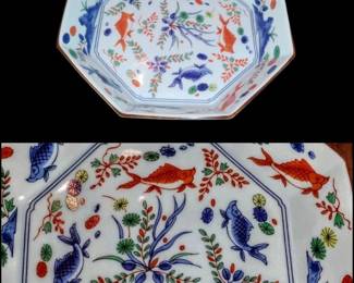 Oriental octagon shaped Amari colors goldfish