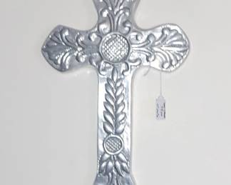 Beautiful aluminum wall cross