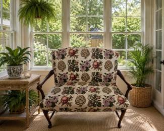 Fairfield Chair Company Queen Anne Setee