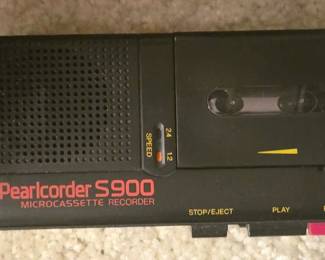 Microcassette recorder