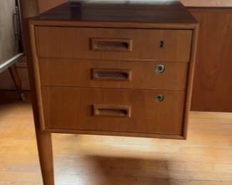 Gunnar Nielsen Tibergaard Mid-Century Modern Floating Desk 63 x 32 x 30