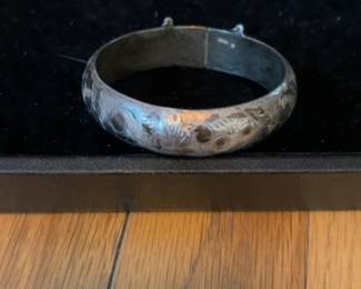 Vintage Engraved Floral Silver Bangle Bracelet
