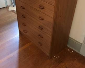 Mid-Century Modern Style 6-Drawer Tall Dresser 32 x 16 x 39