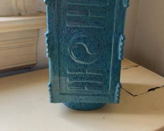 Ceramic Bagua Glazed Blue Cong Vase