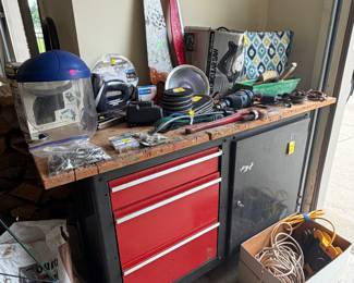 tool bench, tools