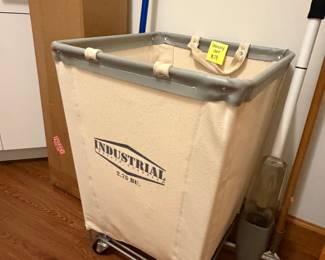 Laundry basket on wheels