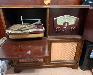 Zenith Cobra-Matic radio/record player
