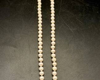 14K Gold Stamped Clasp Pearl Necklace