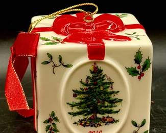 Spode Christmas Tree Annual Gift Box ornament from 2010