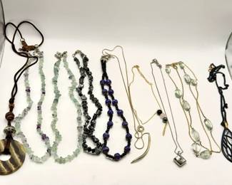 (10) Pretty Necklaces Feat Dean Harris