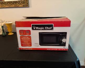 Microwave Oven Brand New in box