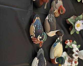 Figurines