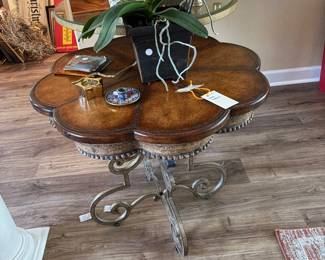 love this lamp table