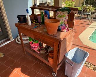 Potting table